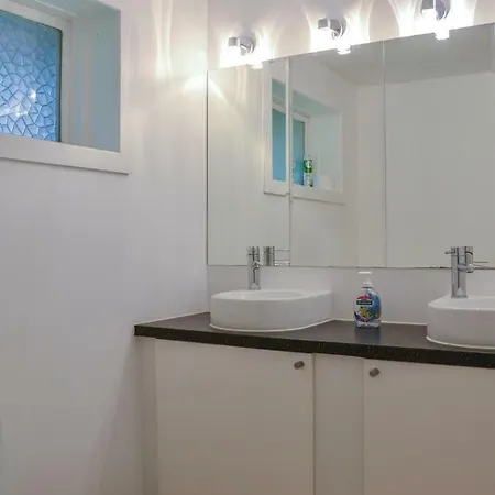 Nice In W/ Wifi And 3 Bedrooms 度假居 *
